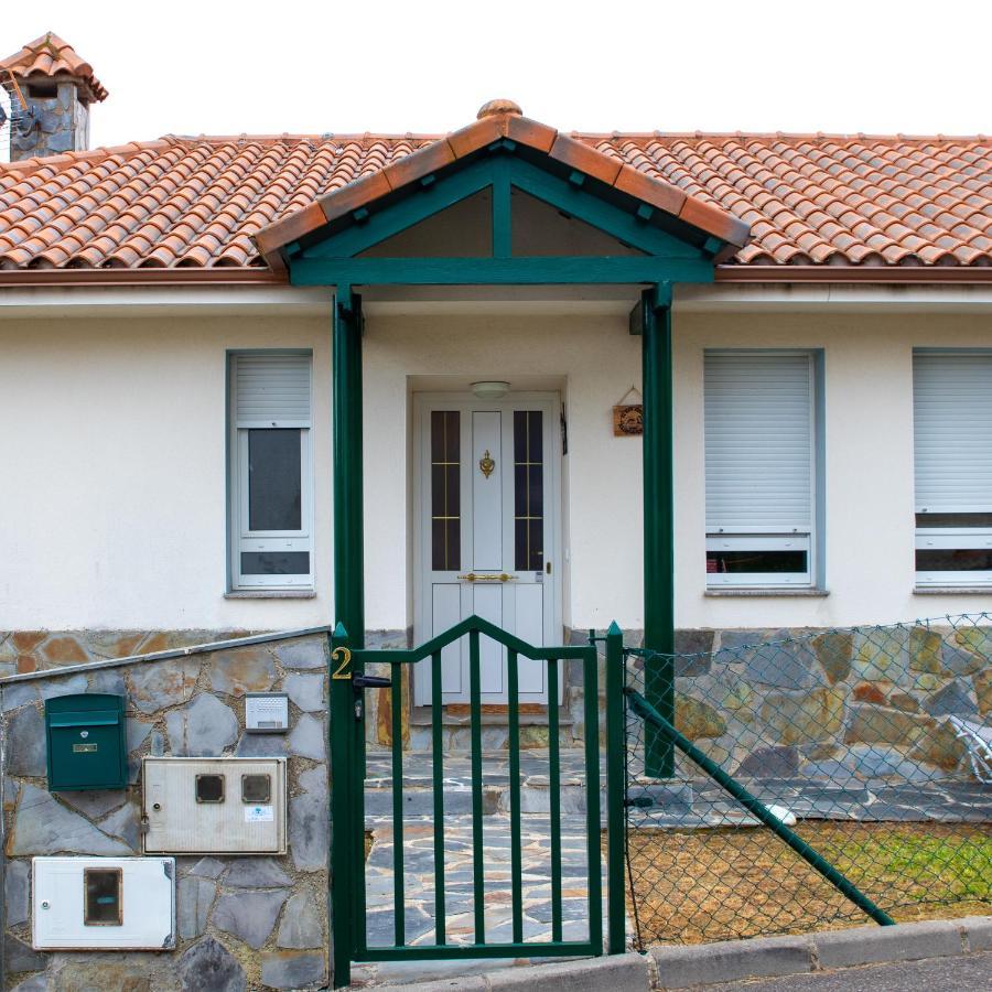 El Gato Gordo - Bike & Surf Hostel Cudillero Exterior photo