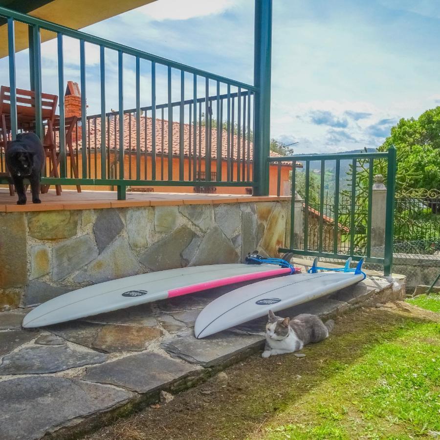 El Gato Gordo - Bike & Surf Hostel Cudillero Exterior photo